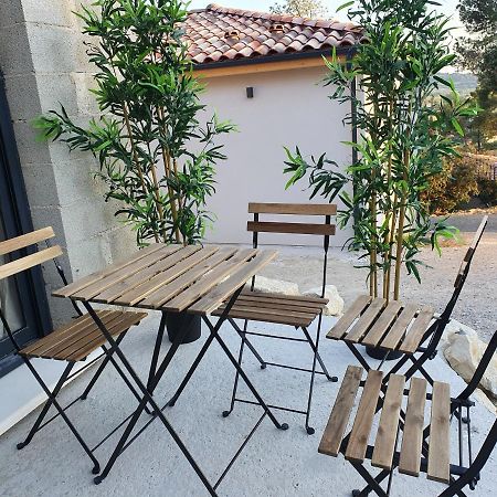 Appartement Bedoin Au Pied Du Mont Ventoux Exterior foto